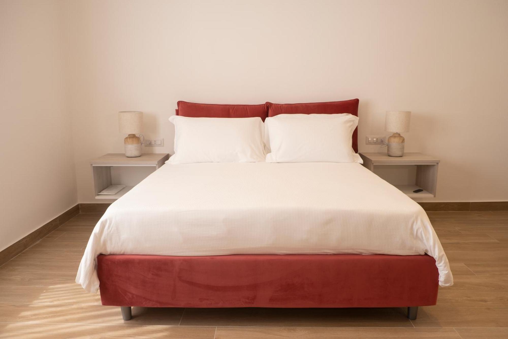 Monumental Luxury Rooms Caserta Eksteriør bilde